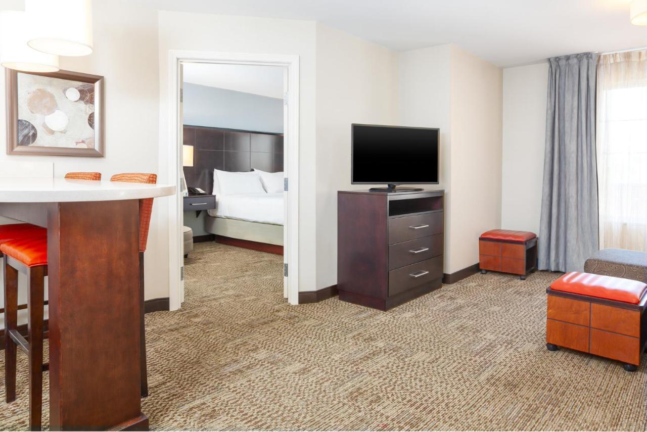 Staybridge Suites Denver - Central Park By Ihg Extérieur photo