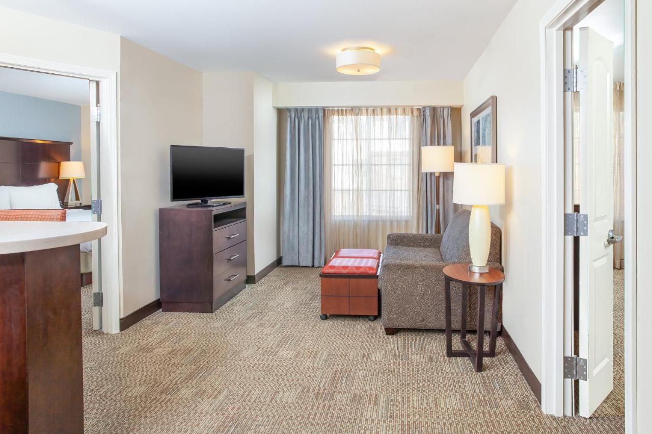 Staybridge Suites Denver - Central Park By Ihg Extérieur photo