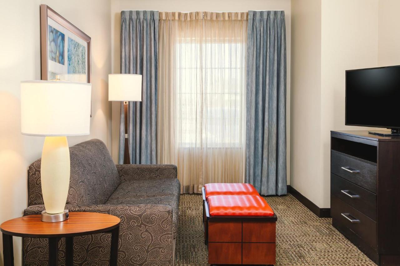 Staybridge Suites Denver - Central Park By Ihg Extérieur photo