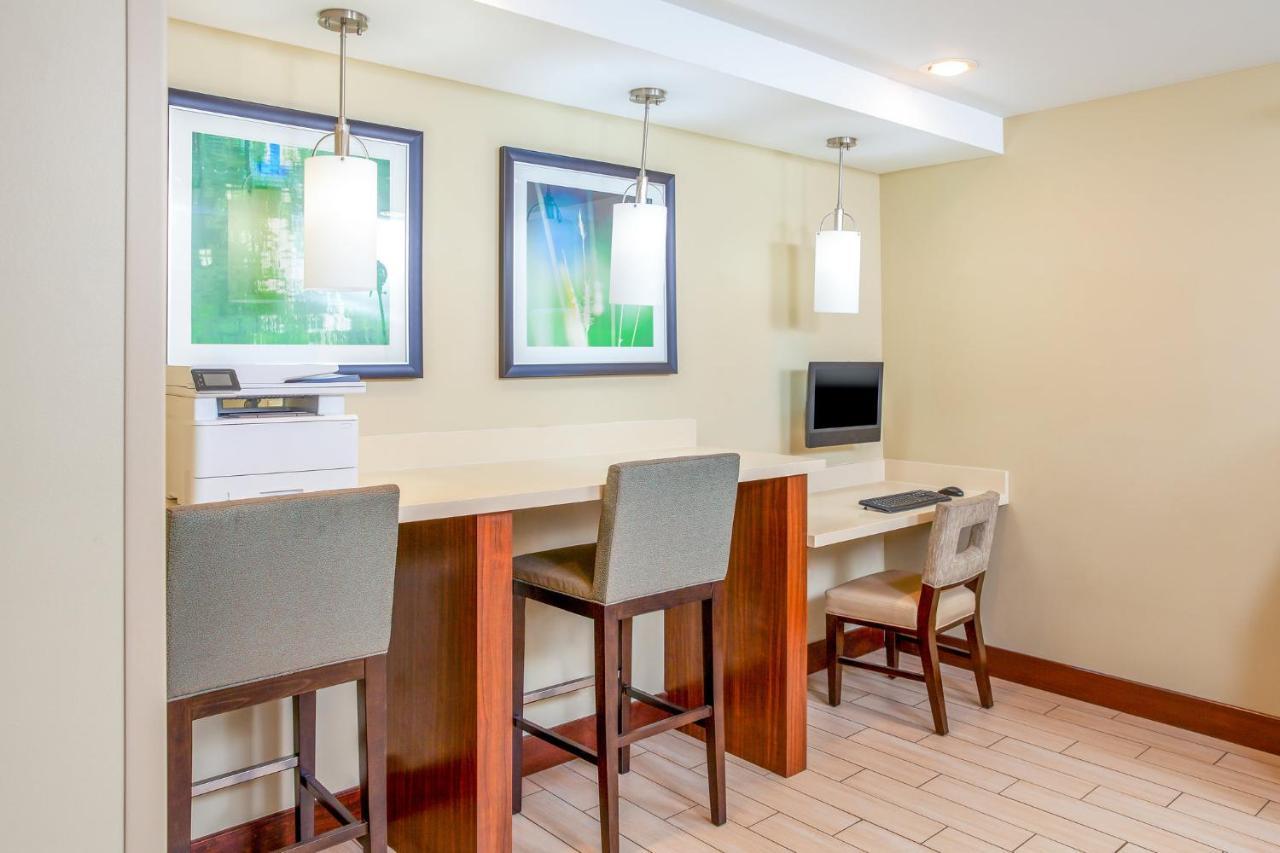 Staybridge Suites Denver - Central Park By Ihg Extérieur photo